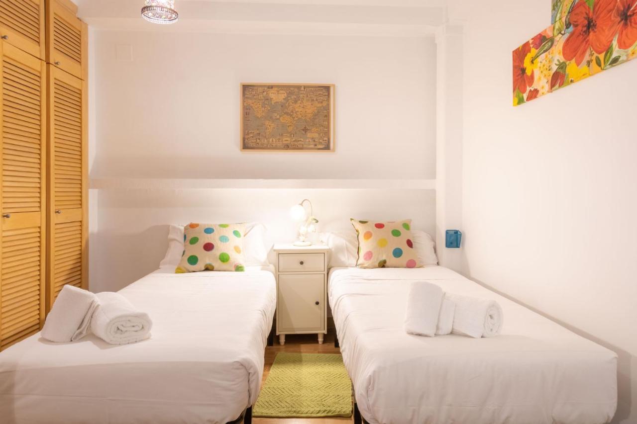 Goles Courtyard With Parking By Valcambre Appartamento Siviglia Esterno foto