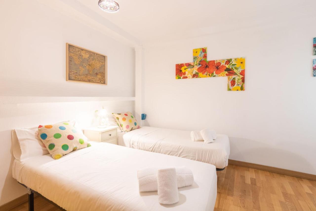 Goles Courtyard With Parking By Valcambre Appartamento Siviglia Esterno foto