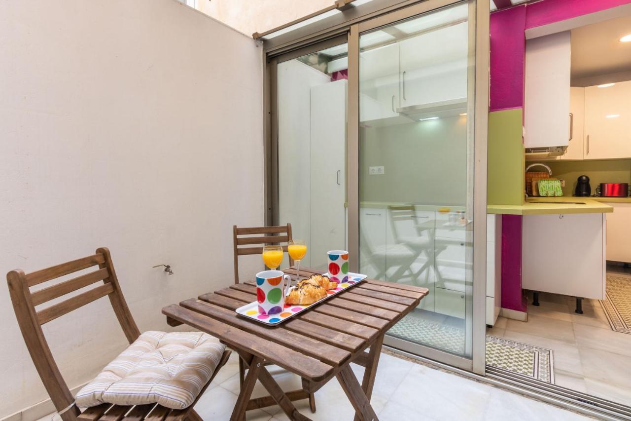 Goles Courtyard With Parking By Valcambre Appartamento Siviglia Esterno foto