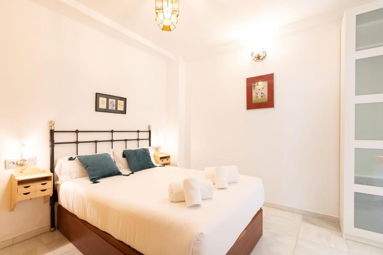 Goles Courtyard With Parking By Valcambre Appartamento Siviglia Esterno foto