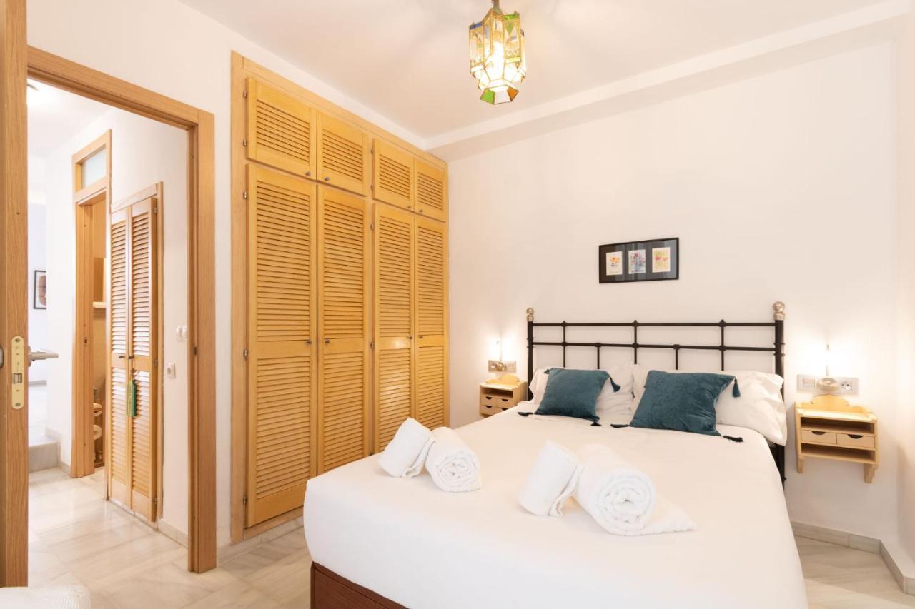 Goles Courtyard With Parking By Valcambre Appartamento Siviglia Esterno foto